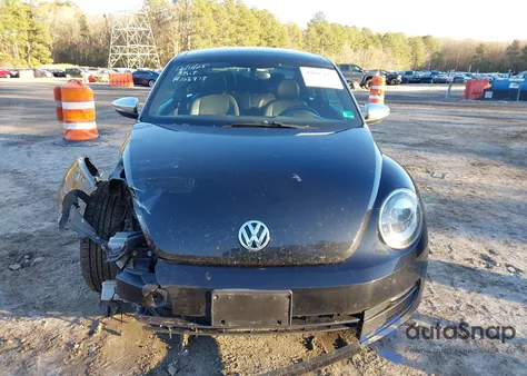 2013 Volkswagen Beetle 2.5L Fender Edition из США, поврежденный, VIN 3VWJP7AT6DM648220